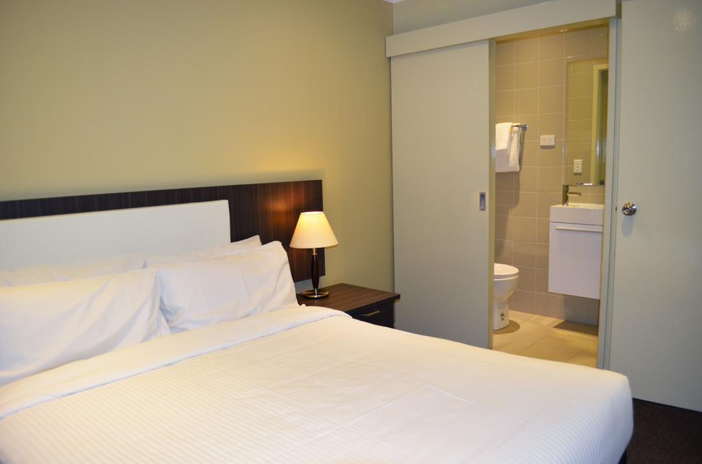 เบสต์ เวสเทิร์น พลัส บัคกิงแฮม อินเตอร์เนชั่นแนล Hotel มัวร์แรบบิน ภายนอก รูปภาพ